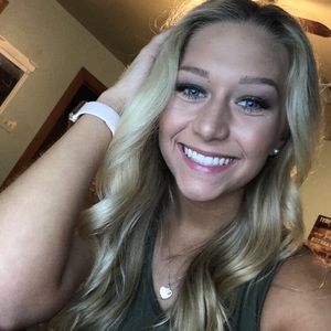 Meet your Posher, Haleigh